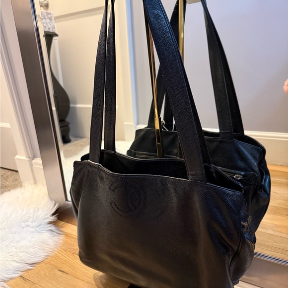 Chanel Black Leather Tote Bag - Picture 3 of 17